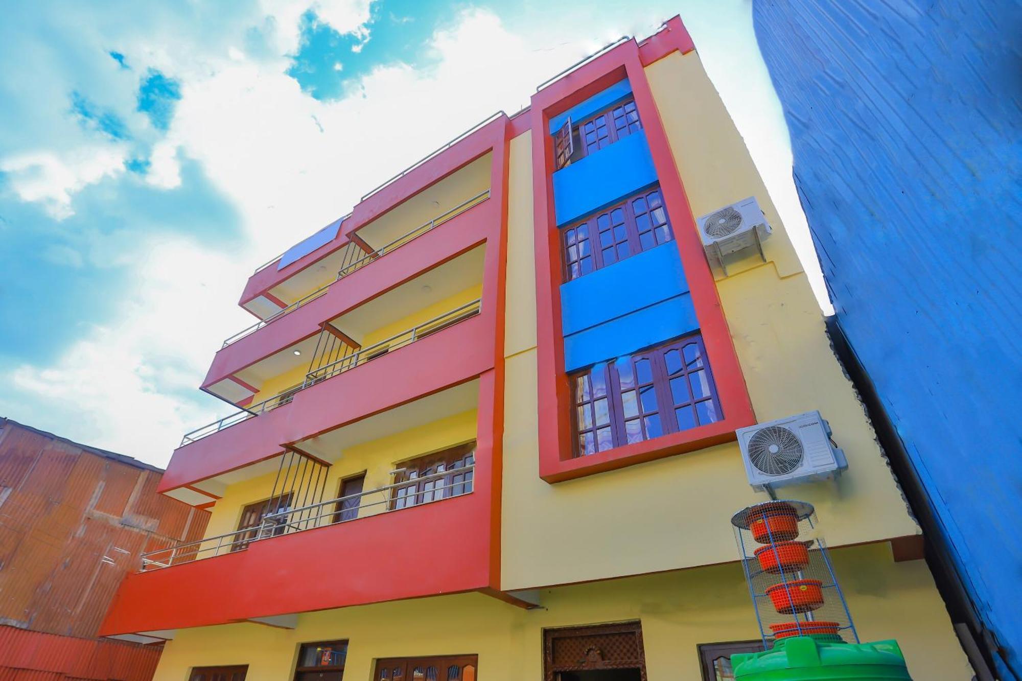 Oyo 589 Hotel Trimurti Katmandú Exterior foto